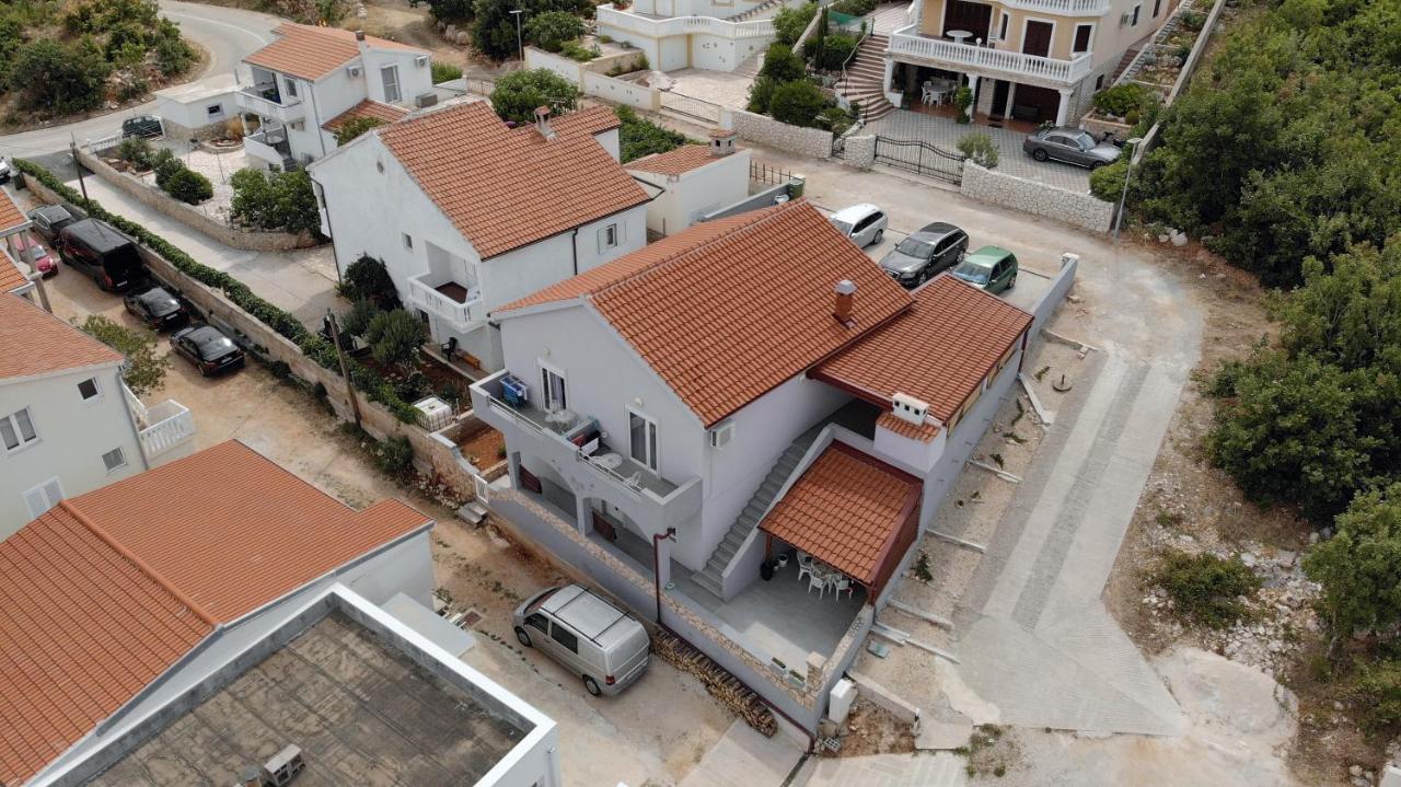 Gavran Apartment 维耶拉克 外观 照片