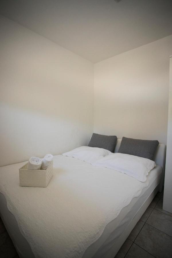 Gavran Apartment 维耶拉克 外观 照片