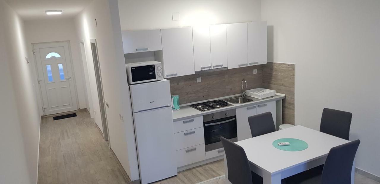 Gavran Apartment 维耶拉克 外观 照片
